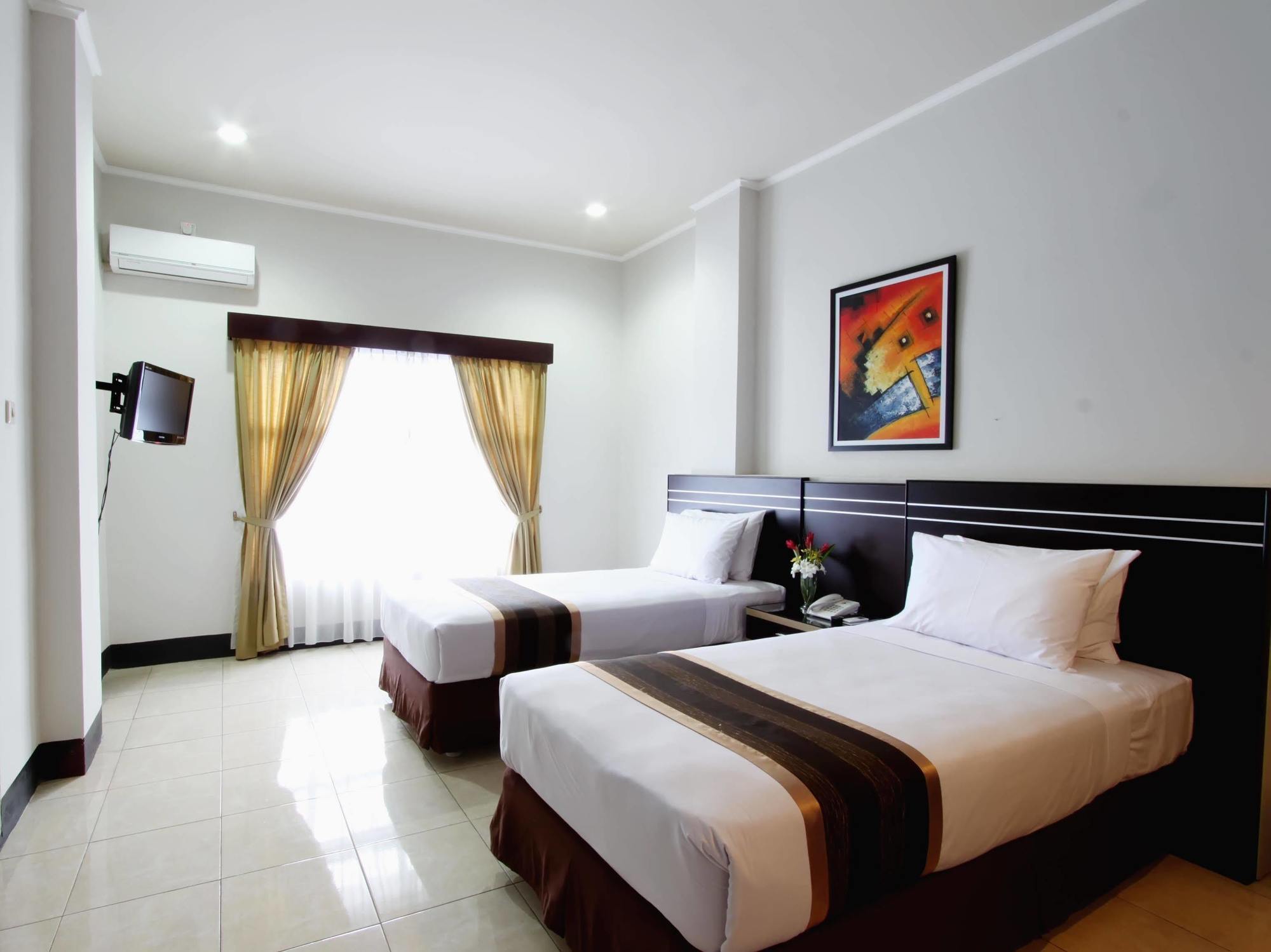 Maktal Hotel Mataram Exterior foto