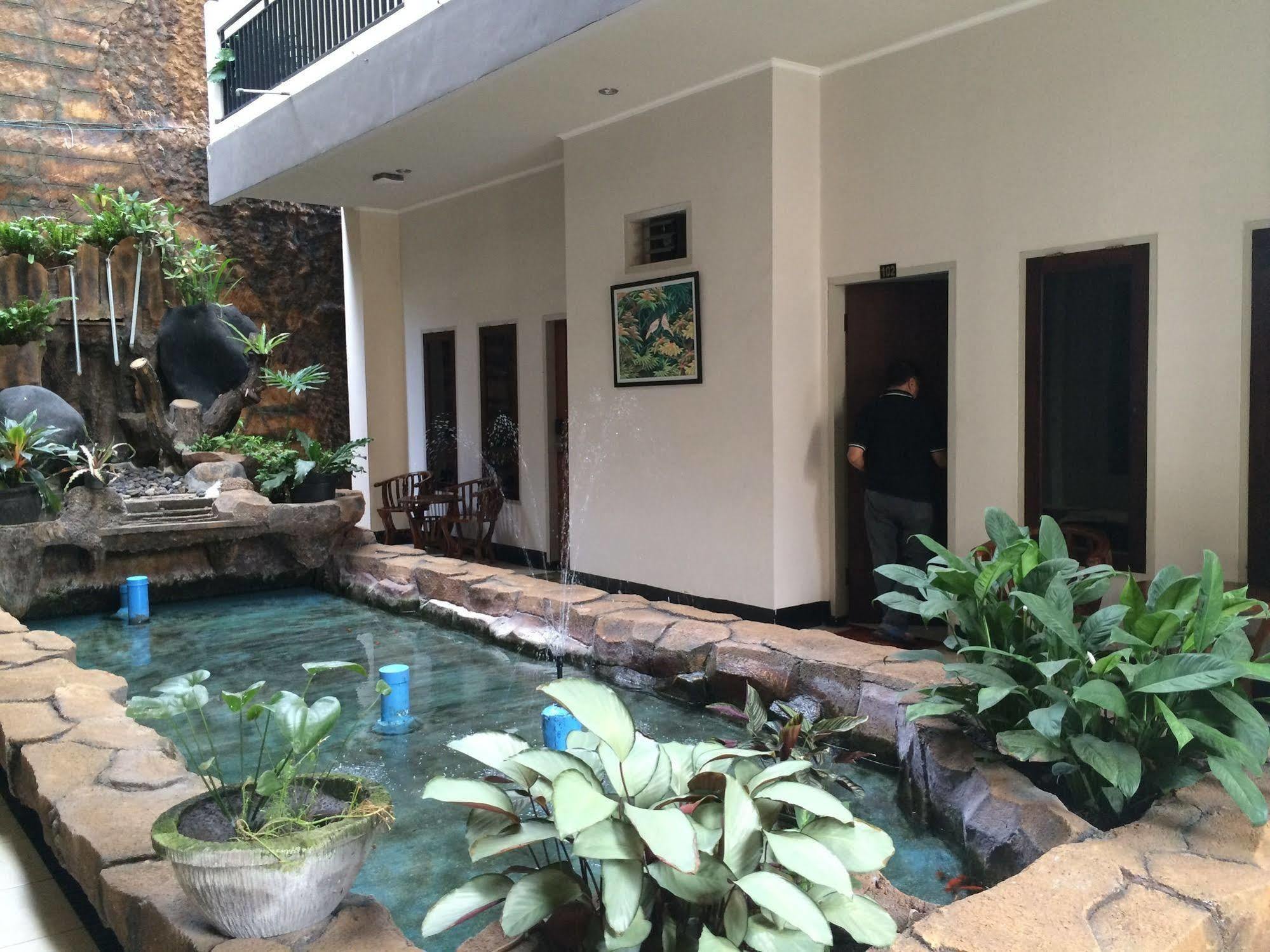 Maktal Hotel Mataram Exterior foto